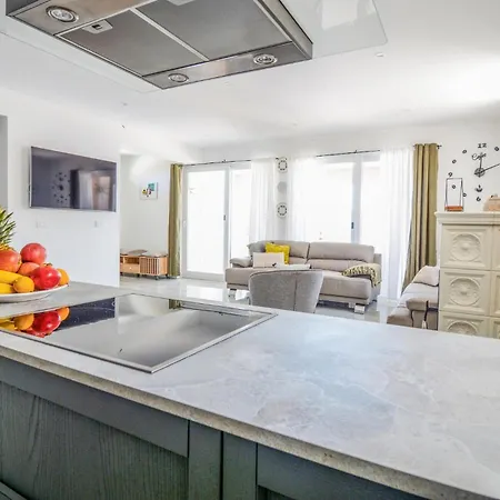 Gorgeous In With Wifi Holiday home *